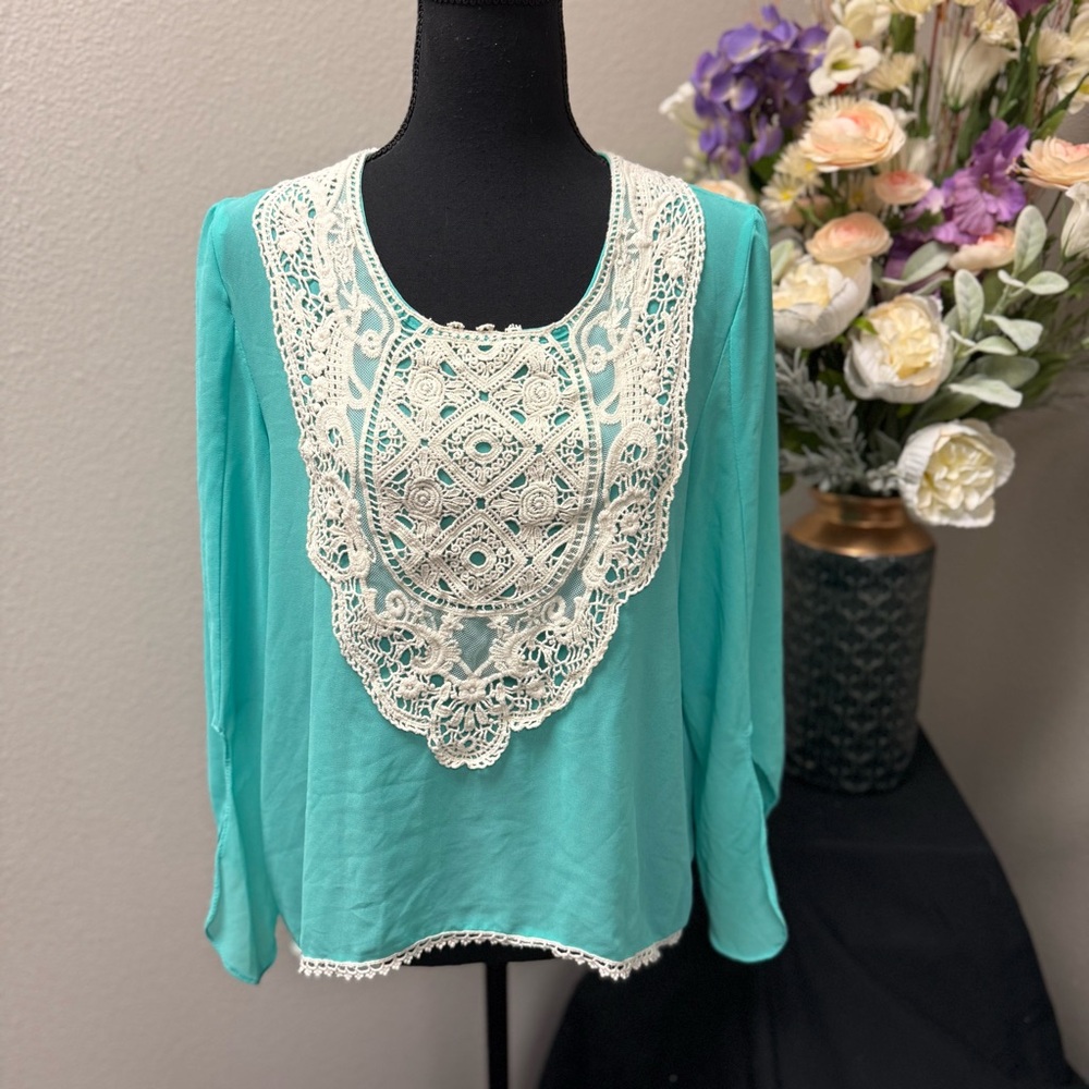 Umgee USA Teal Long Sleeve Blouse with Crochet Lace Bib Detail – Size M